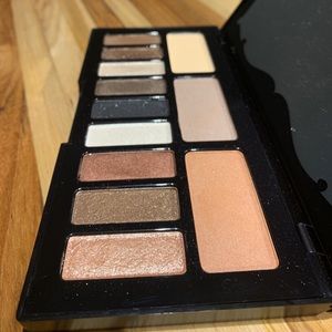 Kay Von D Shade and Light Glimmer Eyeshadow
